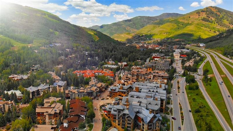 AdobeStock_412700176 (3) vail valley